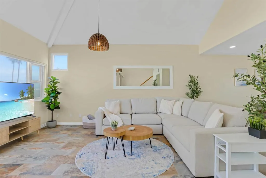 https://cdn.realtyfeed.com/cdn/127/306767743/6d7bf963d1523bc9f1815d8a18218380.webp