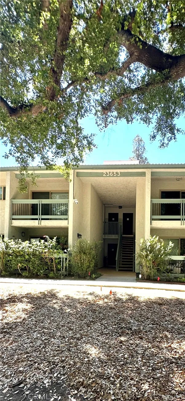 Calabasas, CA 91302
