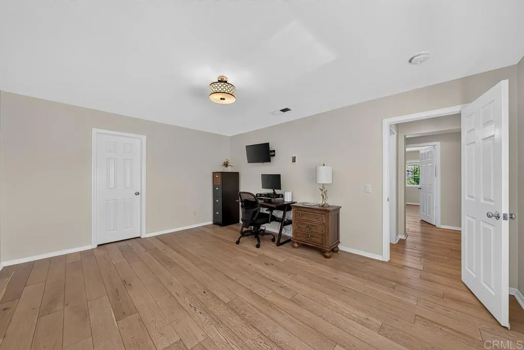 https://cdn.realtyfeed.com/cdn/127/306767774/e5b1932cc32e7b14d2aaca89e5e4094a.webp