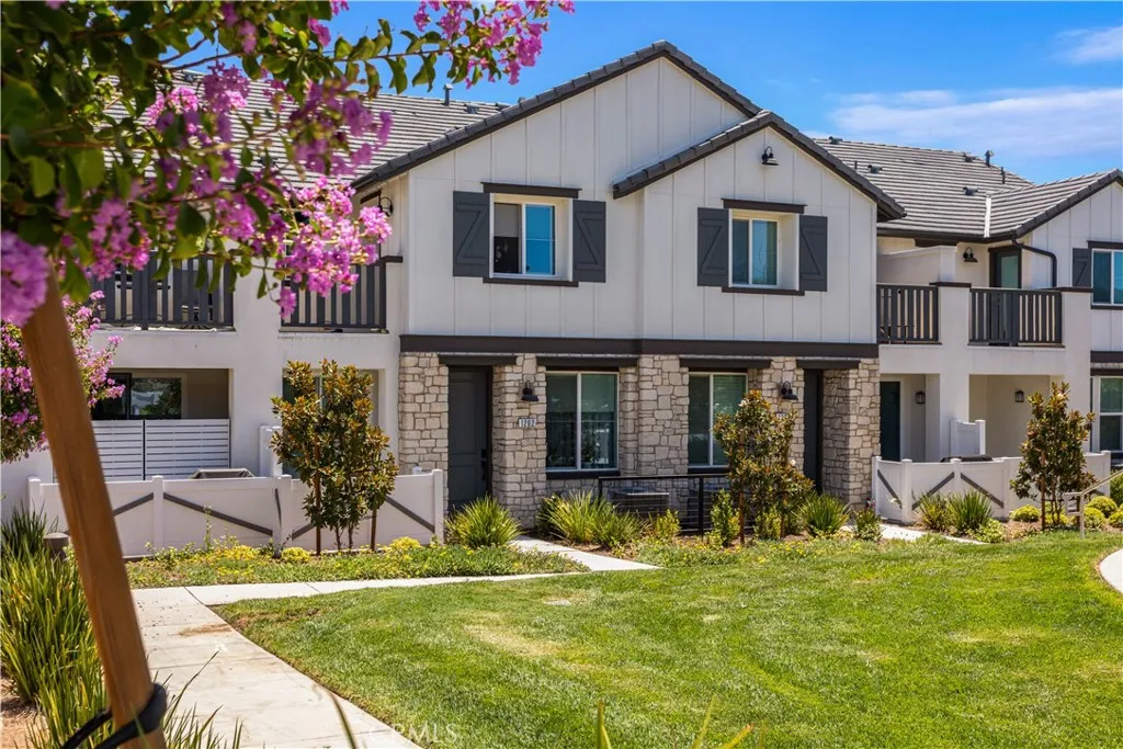 41991 Ornella Unit 1202, Murrieta, CA 92562 - Photo 3 of 32, Murrieta, CA