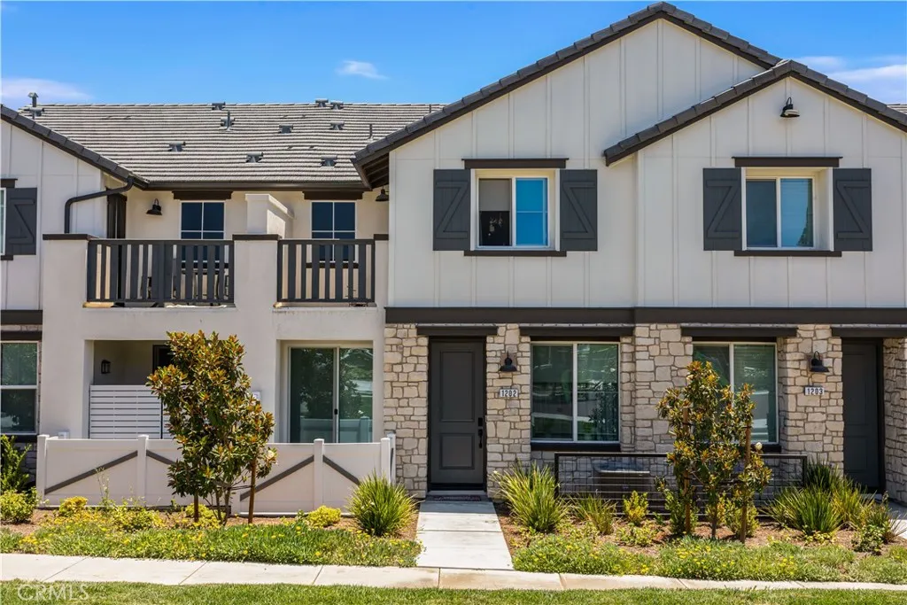 41991 Ornella Unit 1202, Murrieta, CA 92562 - Photo 2 of 32, Murrieta, CA