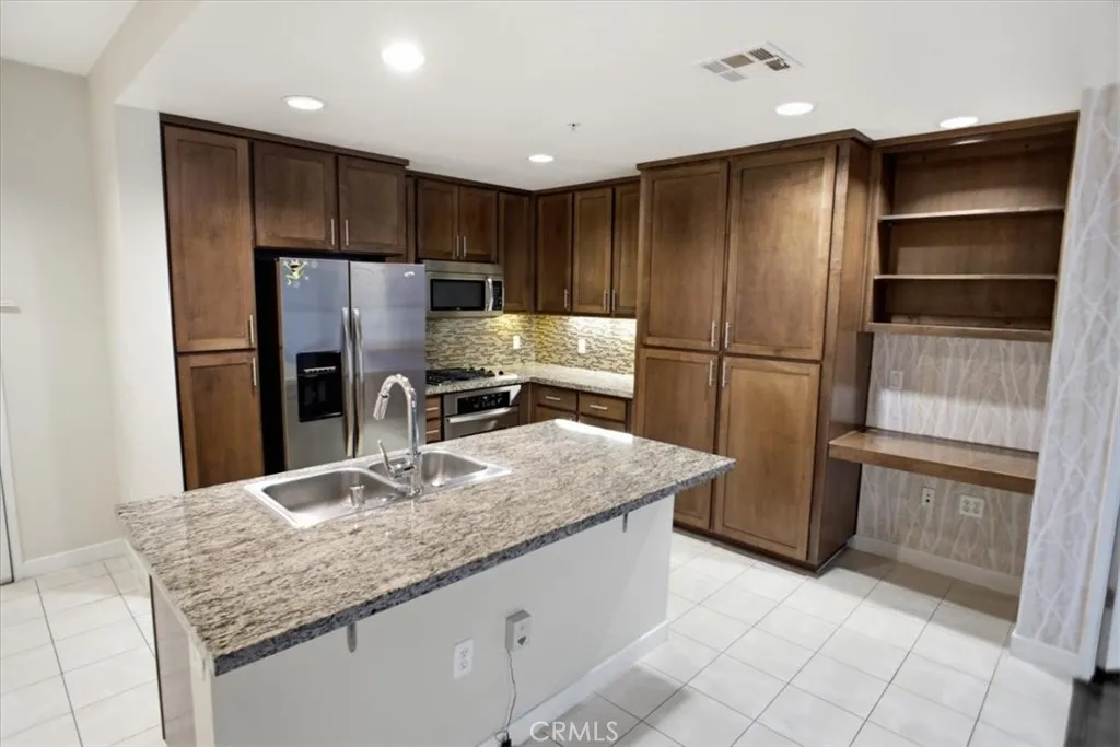 21301 Erwin Unit 443, Woodland Hills, CA 91367 - Photo 4 of 16, Woodland Hills, CA