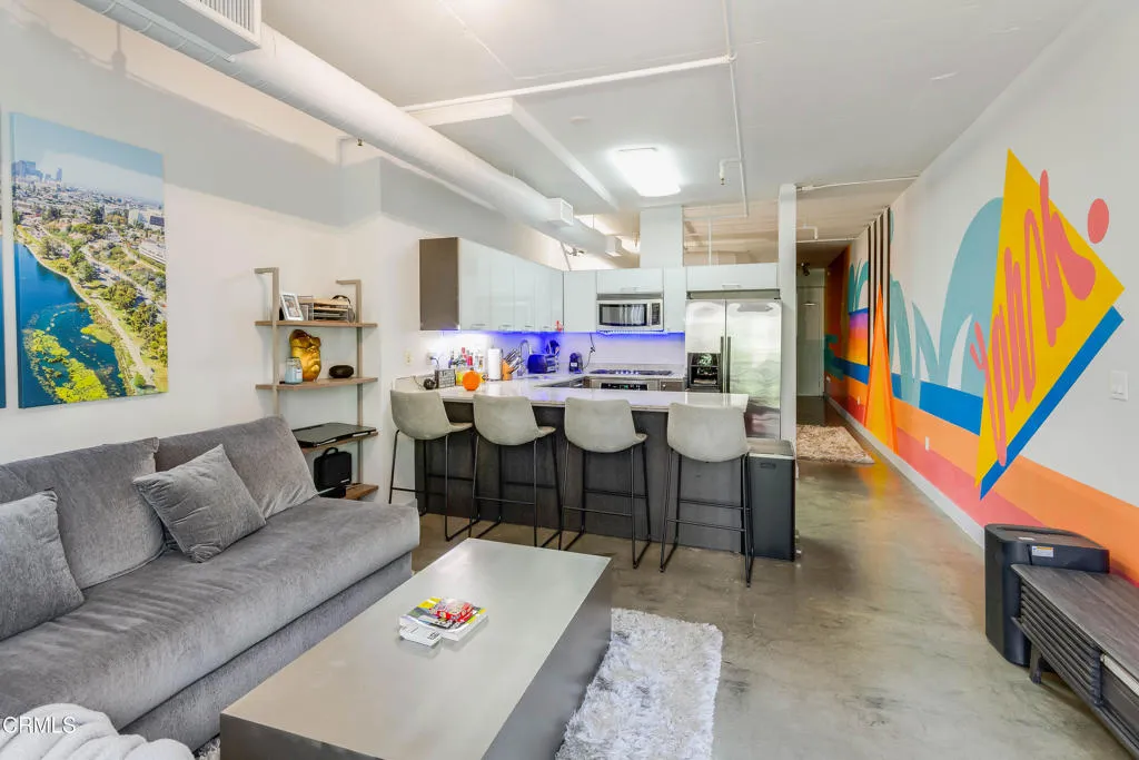 645 W 9th Street Unit 221, Los Angeles, CA 90015 - Photo 4 of 25, Los Angeles, CA