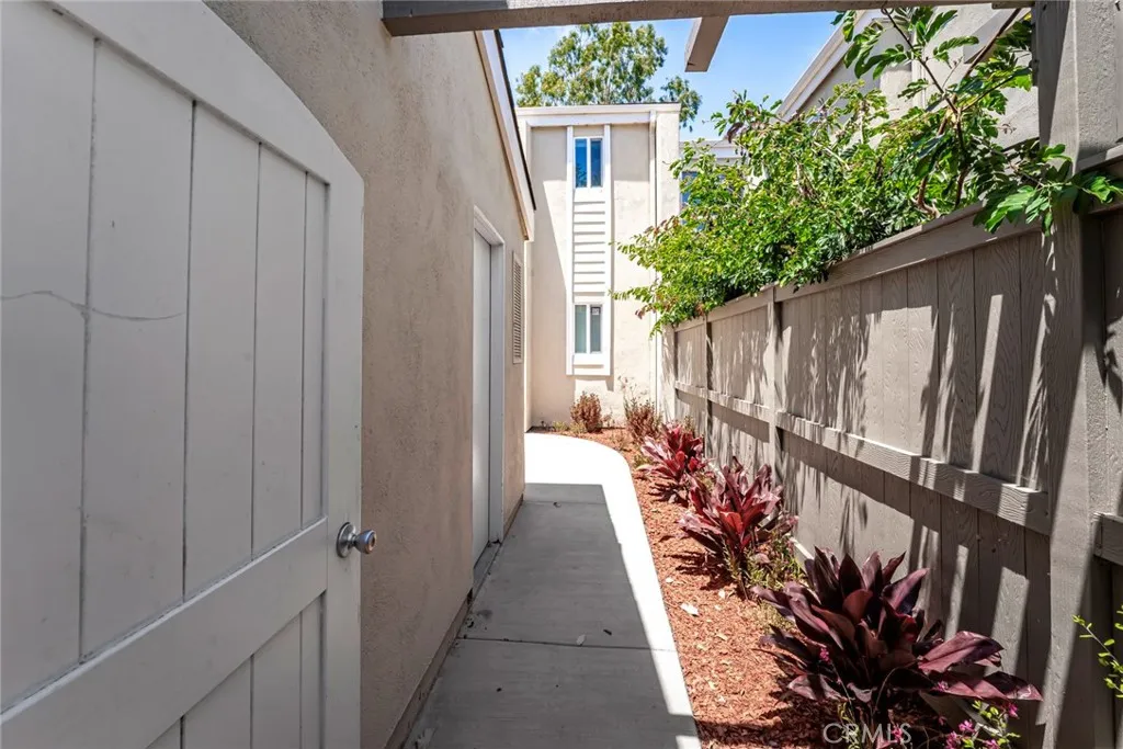 19751 Oceanaire Circle, Huntington Beach, CA 92648 - Photo 4 of 43, Huntington Beach, CA