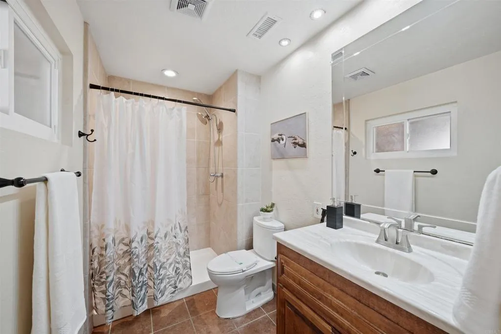 https://cdn.realtyfeed.com/cdn/127/306767836/f0e96090363655cfd8ee75f8acb457f4.webp