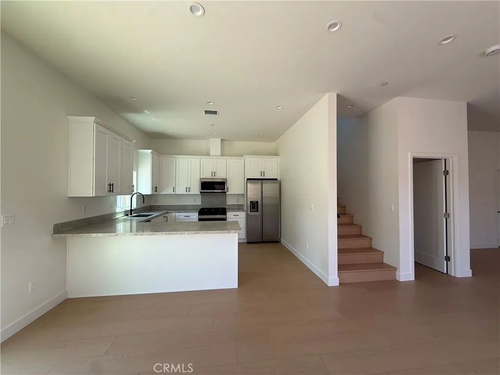 Mission Hills (san Fernando), CA 91345