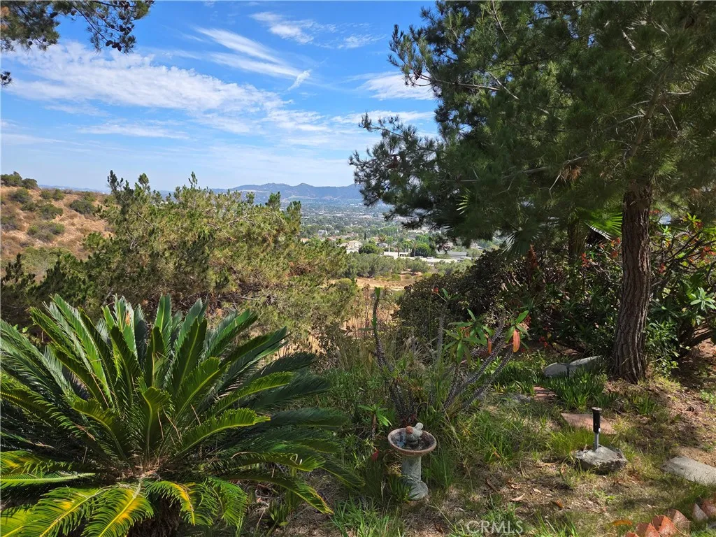 7908 Via Magdalena, Burbank, CA 91504 - Photo 4 of 42, Burbank, CA