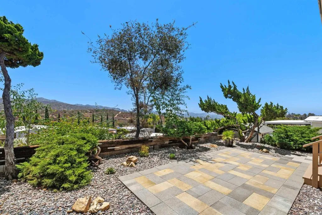 https://cdn.realtyfeed.com/cdn/127/306767965/7da7c11981874dc421b678abbae24183.webp