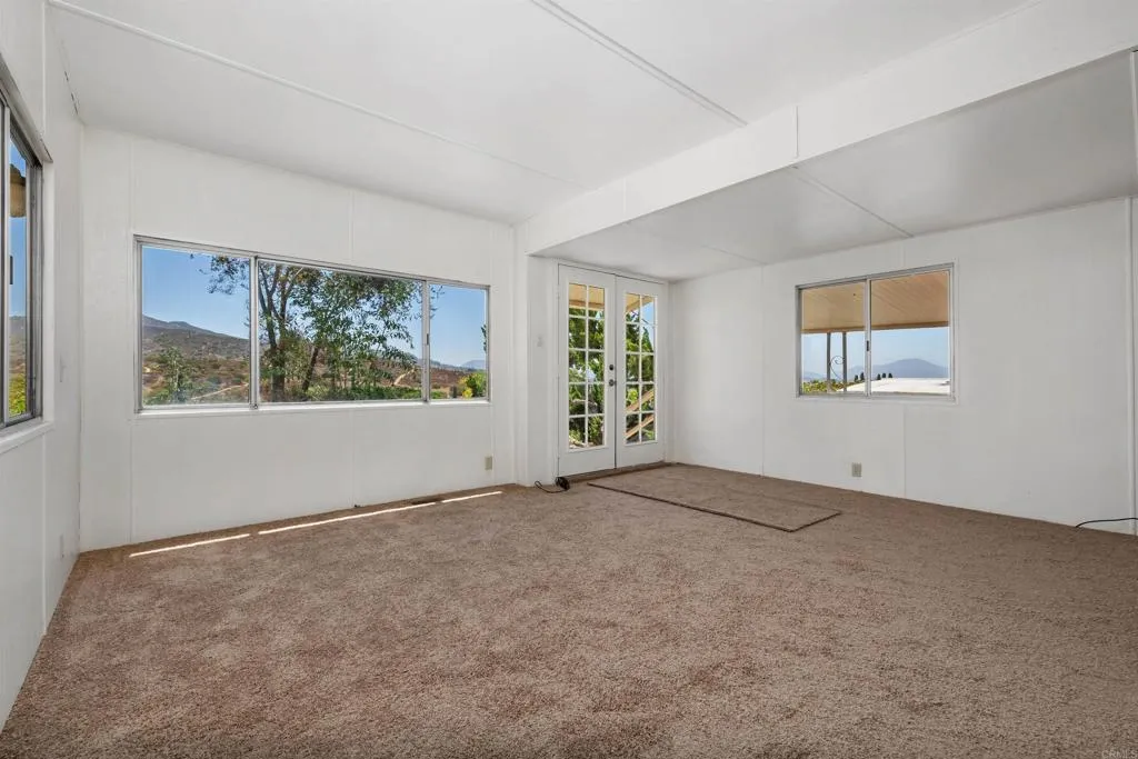 https://cdn.realtyfeed.com/cdn/127/306767965/b40ab9ea1eb10230ee7ade1be86dbc08.webp