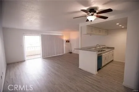 420 Redondo Avenue, Long Beach, CA 90814 - Photo 4 of 9, Long Beach, CA