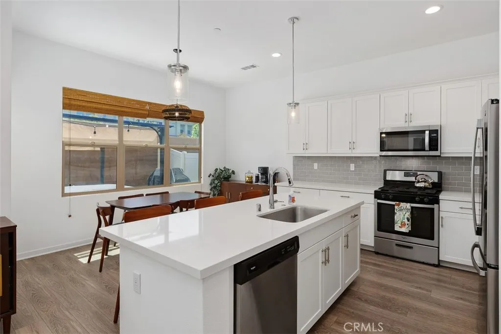 4247 Horvath Unit 108, Corona, CA 92883 - Photo 5 of 38, Corona, CA