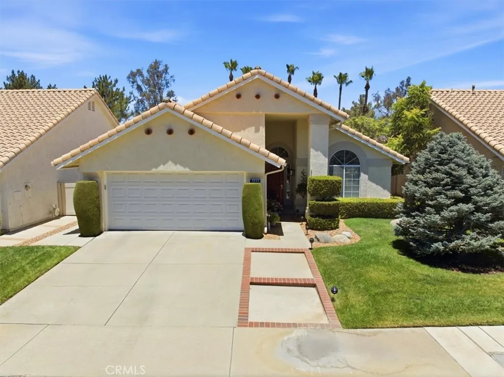 5831 Oakmont