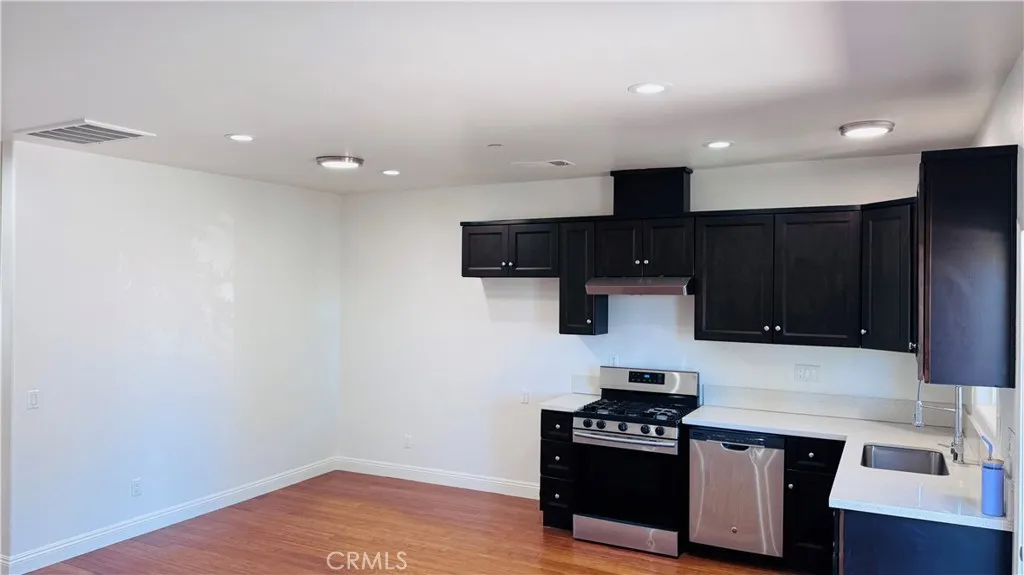 15049 La Mesa, Los Angeles, CA 91342 - Photo 4 of 10, Los Angeles, CA