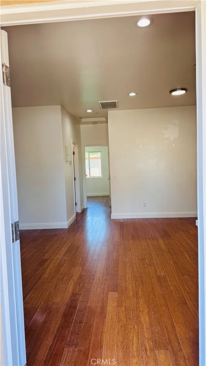 15049 La Mesa, Los Angeles, CA 91342 - Photo 3 of 10, Los Angeles, CA