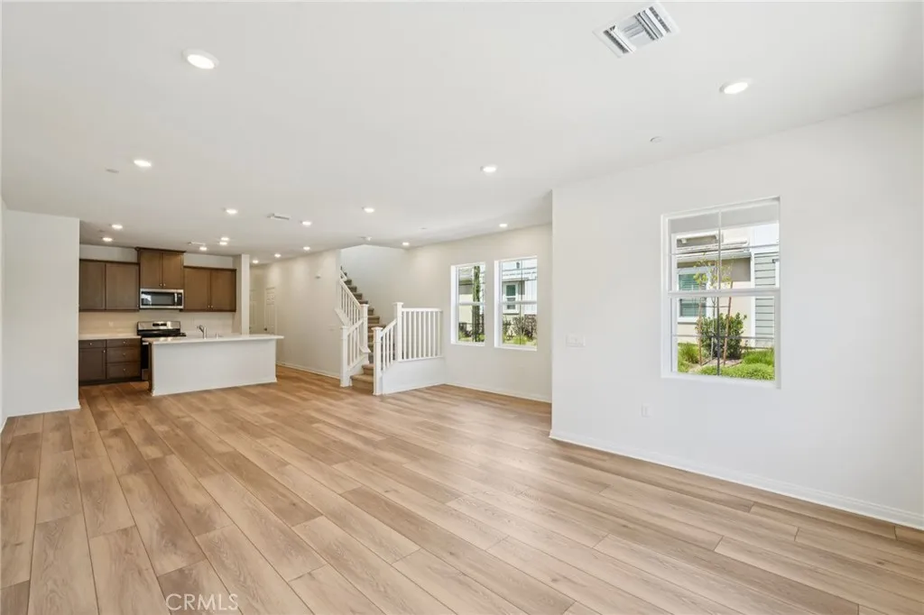 4282 S Hermosa Paseo, Ontario, CA 91761 - Photo 5 of 26, Ontario, CA