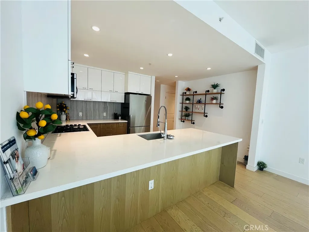 400 S Broadway Unit 814, Los Angeles, CA 90013 - Main photo, Los Angeles, CA