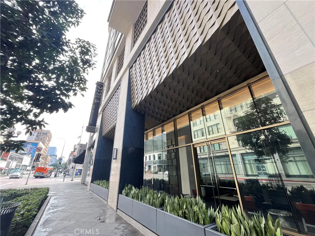 400 S Broadway Unit 814, Los Angeles, CA 90013 - Photo 2 of 19, Los Angeles, CA