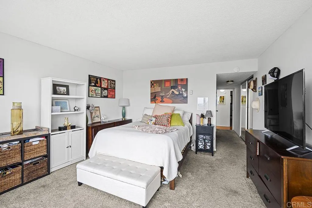 https://cdn.realtyfeed.com/cdn/127/306768127/25fa1f1832cb8341413b3abad203995b.webp