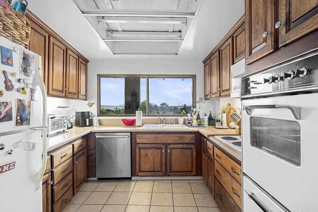 https://cdn.realtyfeed.com/cdn/127/306768127/bf8b93937644c15c2bbe4169c3a6b76e.webp