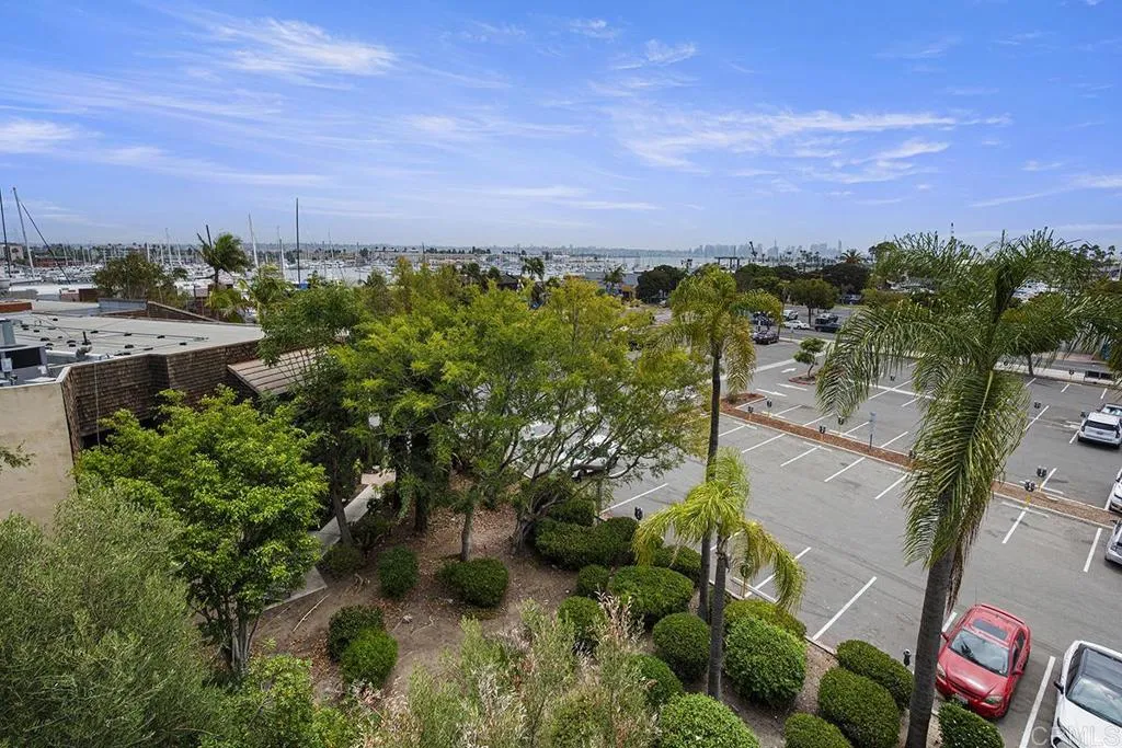 https://cdn.realtyfeed.com/cdn/127/306768127/c4b0d1c3bf0c5dd9a822738b61cd8aa3.webp