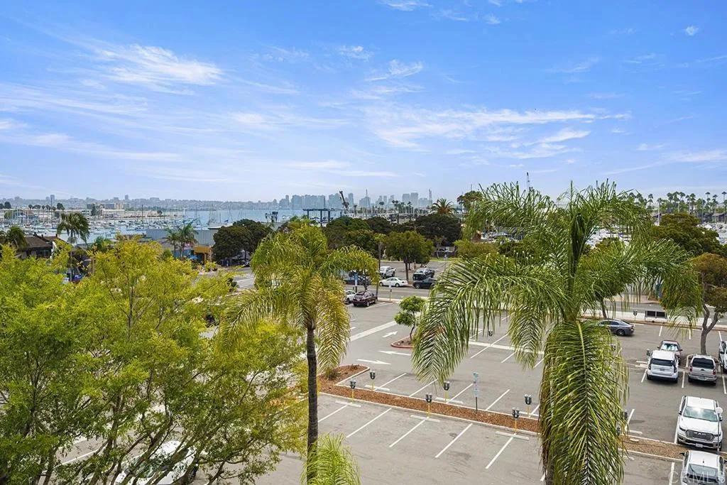 https://cdn.realtyfeed.com/cdn/127/306768127/dabce875a9004e10ceea2d70adf2bd18.webp