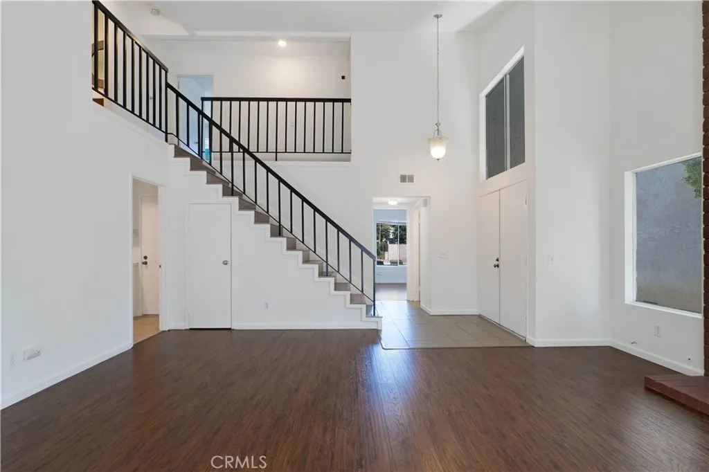 8109 Hanna Avenue, Canoga Park, CA 91304 - Photo 5 of 30, Canoga Park, CA