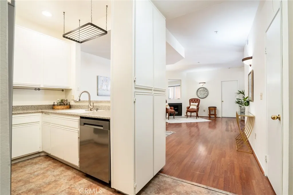 640 W 4th Unit 315, Long Beach, CA 90802 - Photo 2 of 25, Long Beach, CA