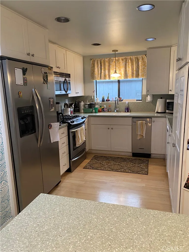 1204 Elm Ave, Manhattan Beach, CA 90266 - Photo 5 of 13, Manhattan Beach, CA