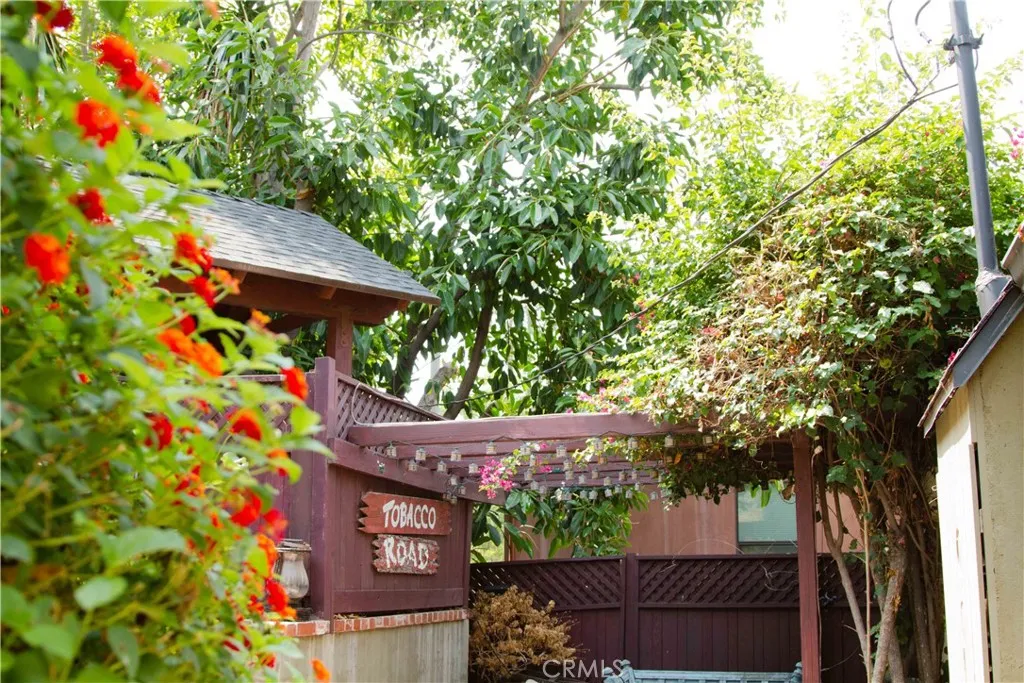 2318 Holly Drive, Los Angeles, CA 90068 - Photo 5 of 32, Los Angeles, CA
