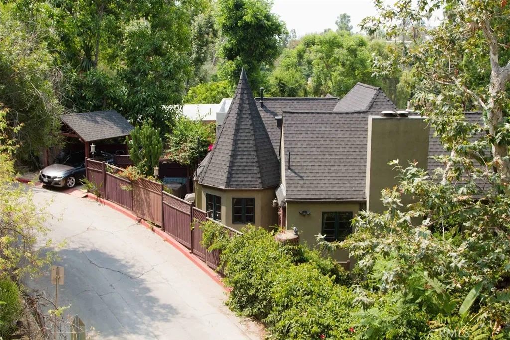 2318 Holly Drive, Los Angeles, CA 90068 - Photo 3 of 32, Los Angeles, CA
