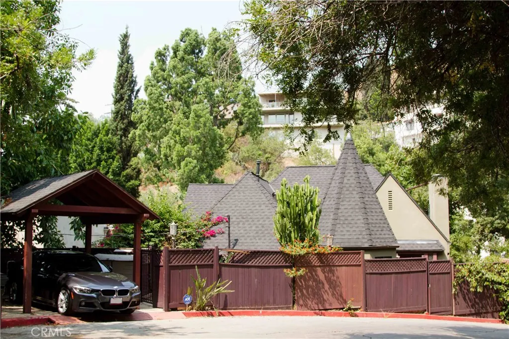 2318 Holly Drive, Los Angeles, CA 90068 - Photo 2 of 32, Los Angeles, CA