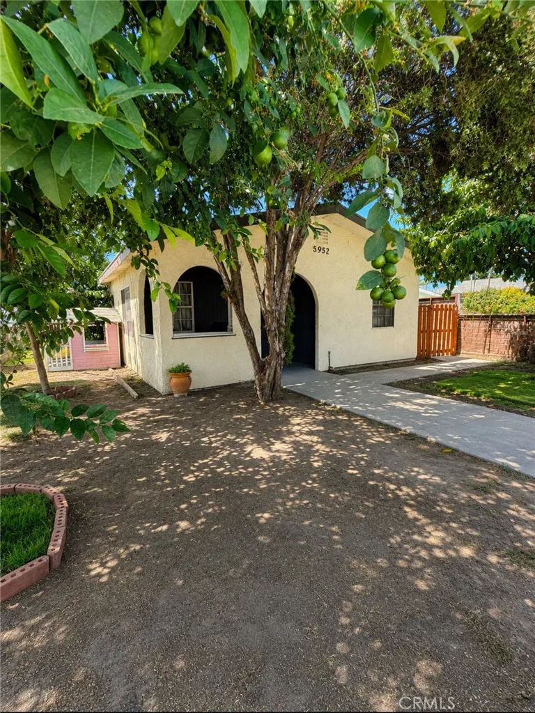 5952 Priory, Bell Gardens, CA 90201 - Photo 2 of 32, Bell Gardens, CA