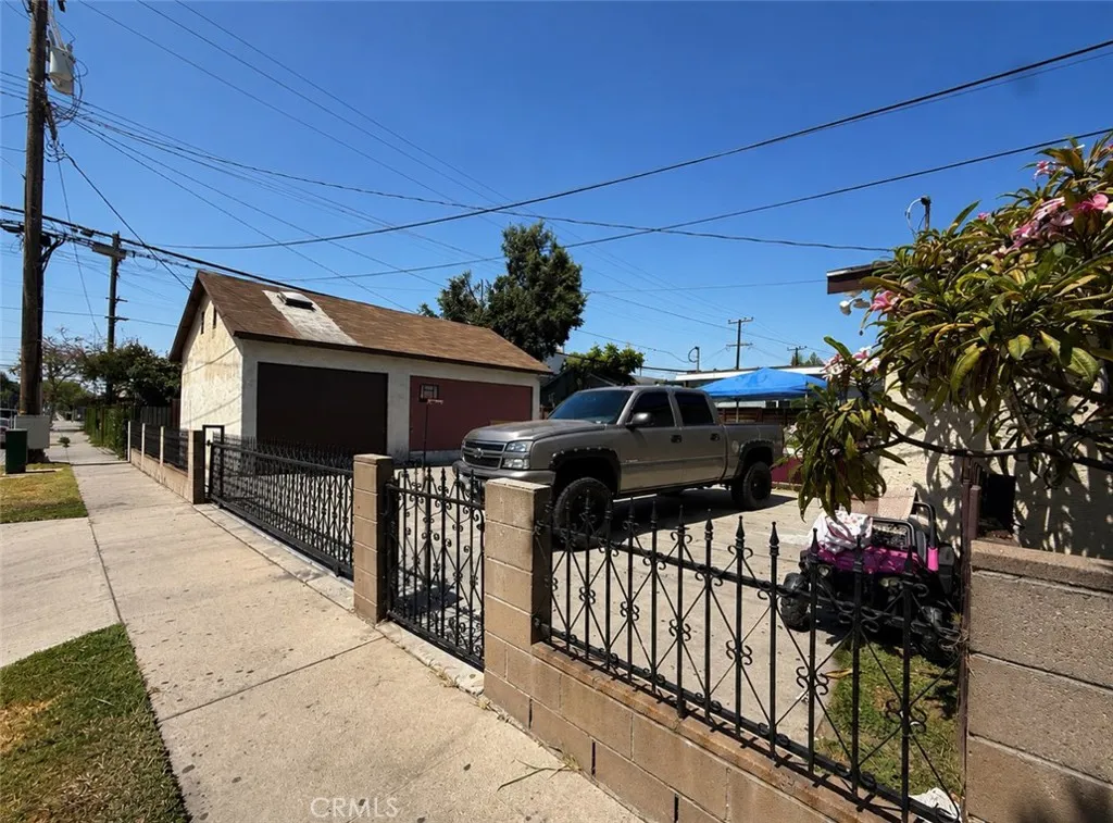 5952 Priory, Bell Gardens, CA 90201 - Photo 3 of 32, Bell Gardens, CA