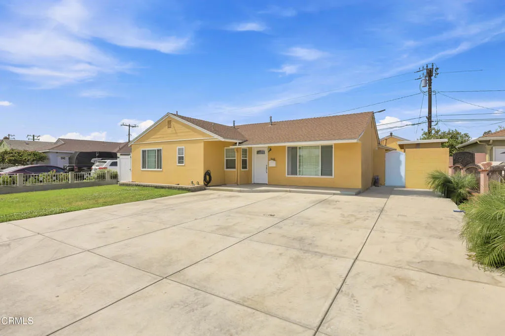 565 E Olive Street, Oxnard, CA 93033 - Photo 2 of 25, Oxnard, CA