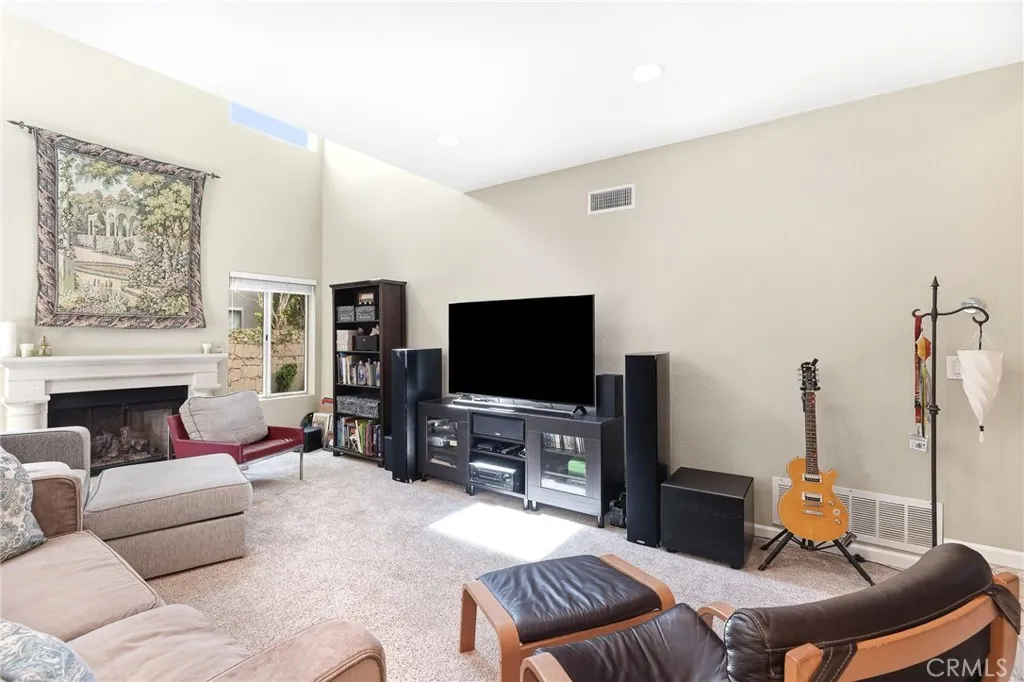 12456 Alderglen Street, Moorpark, CA 93021 - Photo 5 of 27, Moorpark, CA