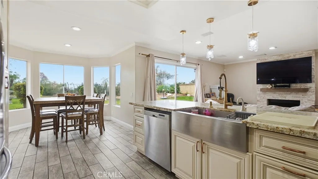 20 Monte Diablo, Pomona, CA 91766 - Photo 4 of 53, Pomona, CA