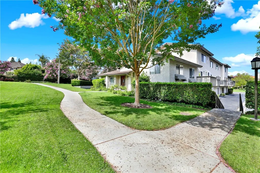 10 Evening Shadow, Irvine, CA 92603 - Photo 2 of 32, Irvine, CA