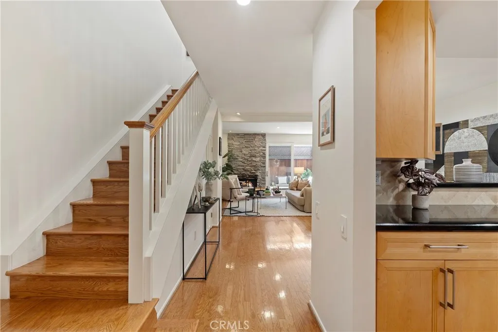 10933 Wellworth Avenue Unit 10, Los Angeles, CA 90024 - Photo 4 of 42, Los Angeles, CA