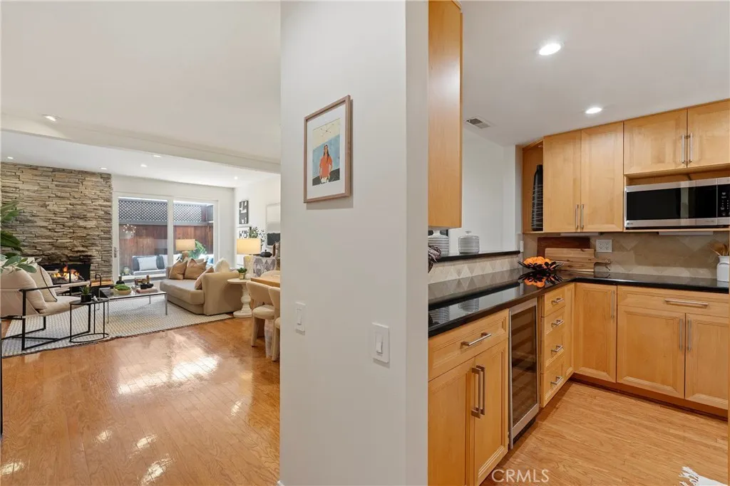 10933 Wellworth Avenue Unit 10, Los Angeles, CA 90024 - Photo 5 of 42, Los Angeles, CA