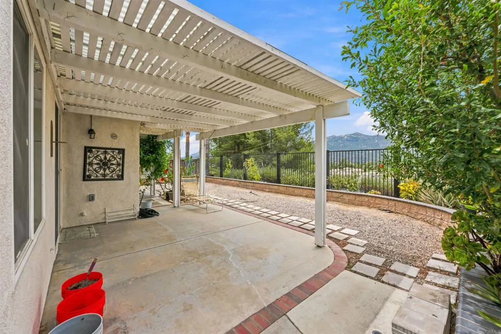 46145 Via La Colorada, Temecula, CA 92592 - Photo 3 of 30, Temecula, CA