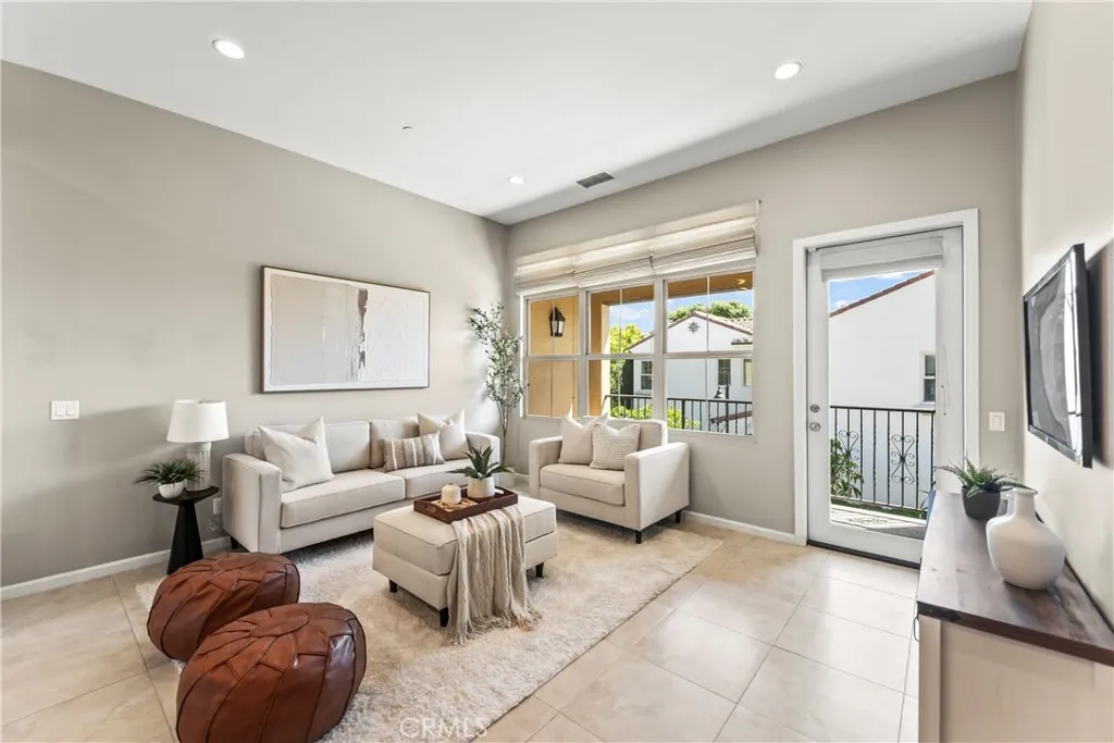 138 Velvet Flower, Irvine, CA 92620 - Photo 4 of 29, Irvine, CA