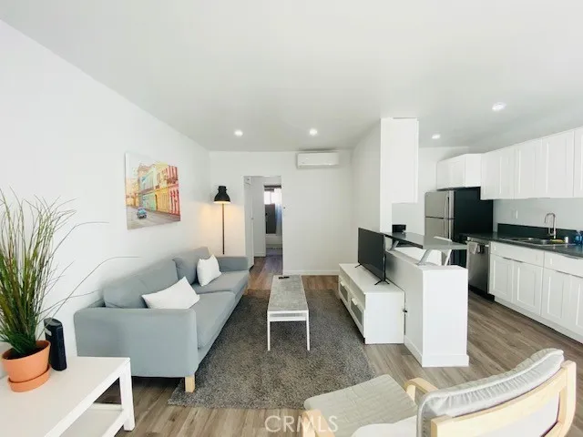 11422 Iowa Avenue Unit 10, Los Angeles, CA 90025 - Photo 3 of 12, Los Angeles, CA