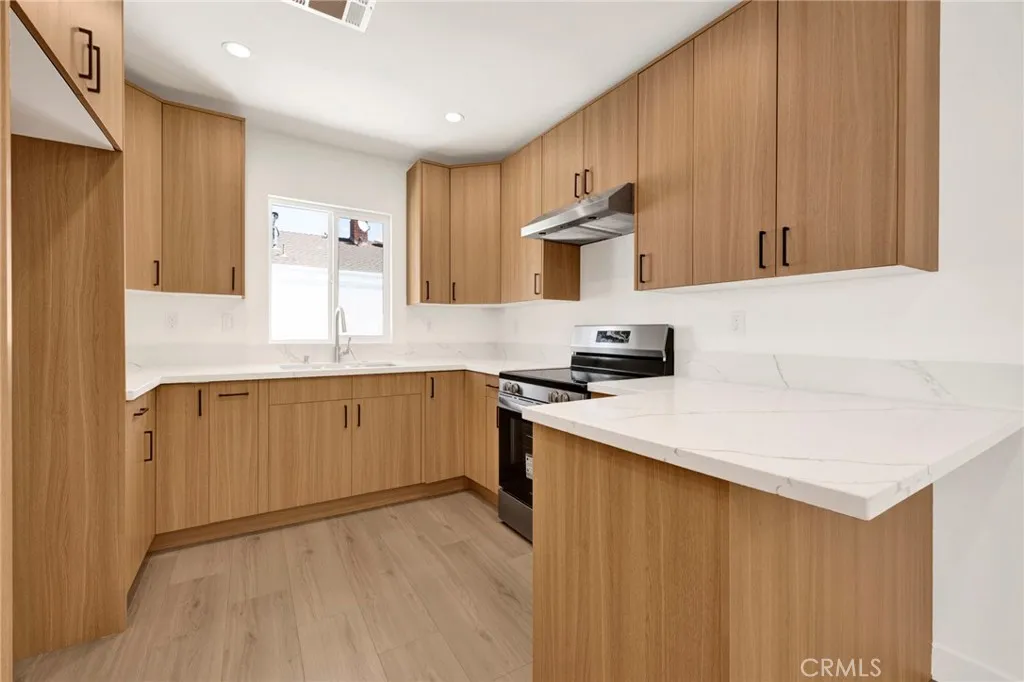22542 Roscoe Boulevard, West Hills, CA 91304 - Photo 4 of 11, West Hills, CA