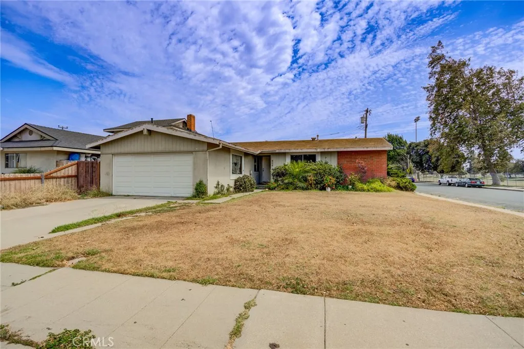606 W Albert Street, Santa Maria, CA 93458 - Photo 5 of 46, Santa Maria, CA