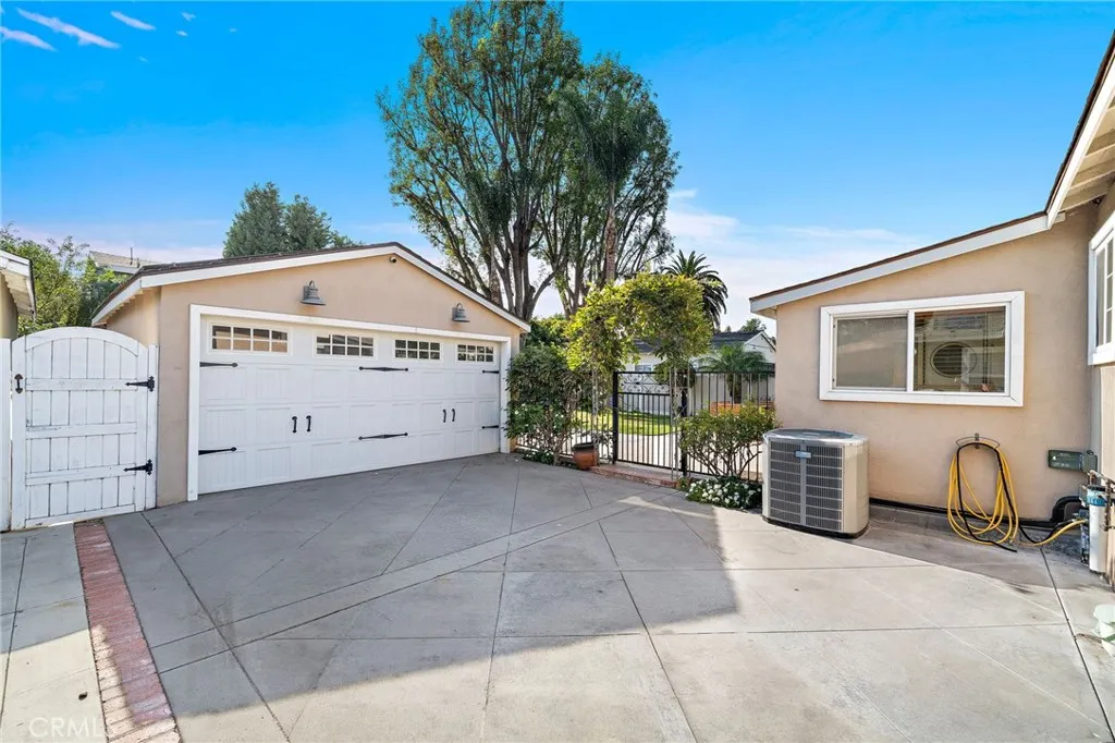 330 S Myrtle, Tustin, CA 92780 - Photo 2 of 33, Tustin, CA