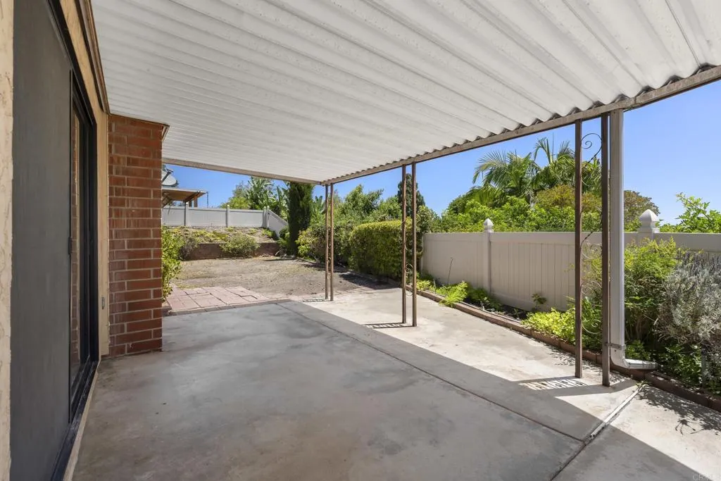 https://cdn.realtyfeed.com/cdn/127/306768566/70f0d0a9aaf0edc021553fb29db2cbe6.webp
