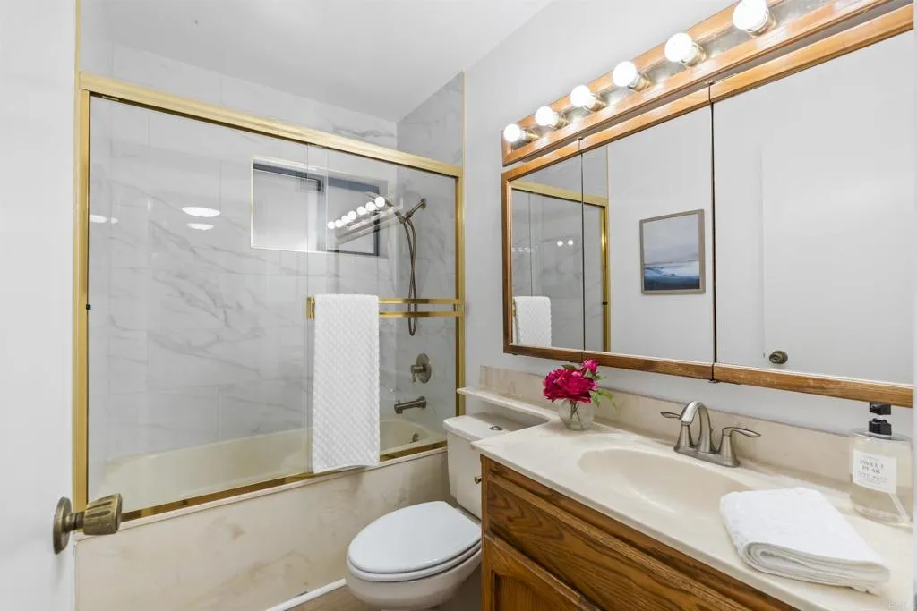 https://cdn.realtyfeed.com/cdn/127/306768566/8cd4e059a62f32afee737be211c923c9.webp