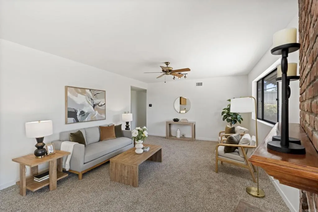 https://cdn.realtyfeed.com/cdn/127/306768566/abd0f701eee982866a31d158110e483d.webp