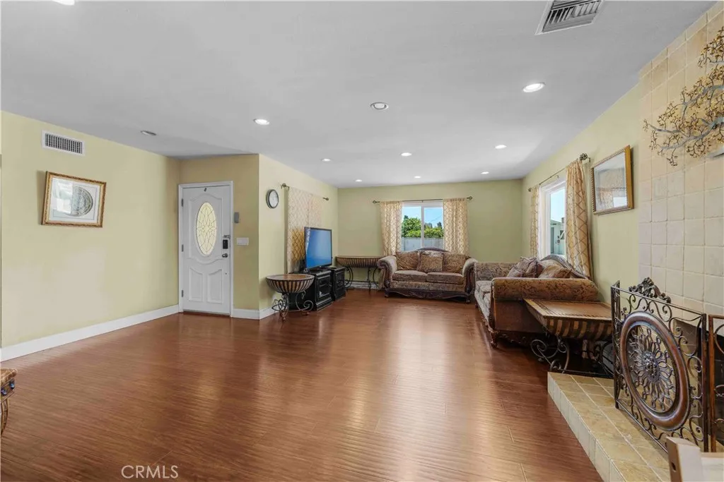 9951 Reading, Garden Grove, CA 92844 - Photo 5 of 19, Garden Grove, CA