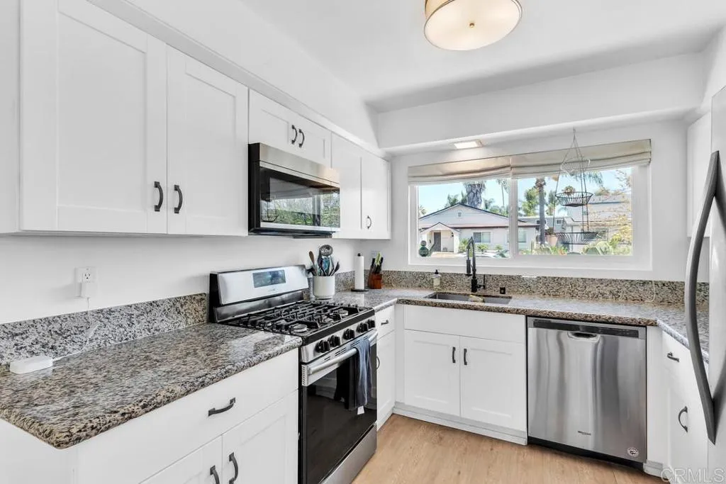 https://cdn.realtyfeed.com/cdn/127/306768580/91f157d6f8cd4e0607c48f54554b31f5.webp